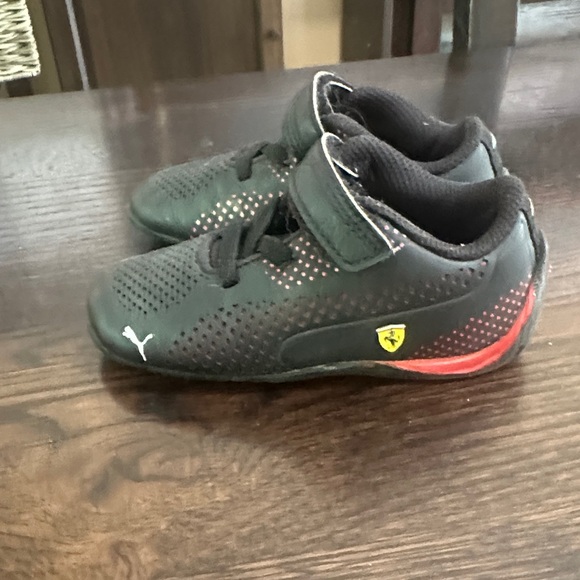 Puma Ferrari toddler Black and red Sneakers - Picture 1 of 7